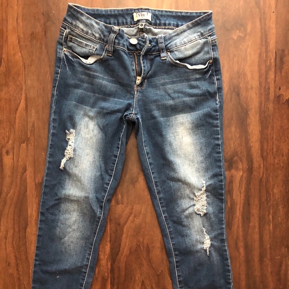 Jeans - Picture 1 of 3